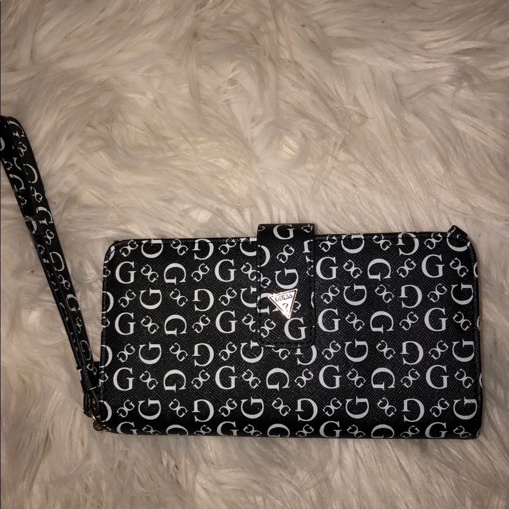 Black and white guess wallet